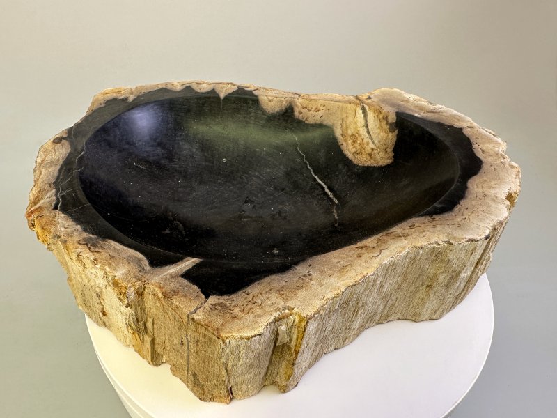 Miska tmavé zkamenělé dřevo