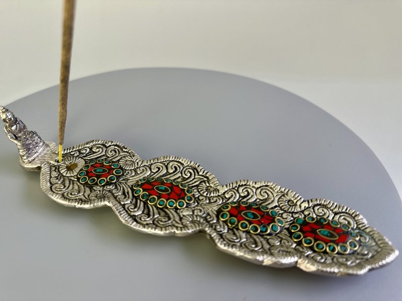 Stojánek Buddha s intarziemi