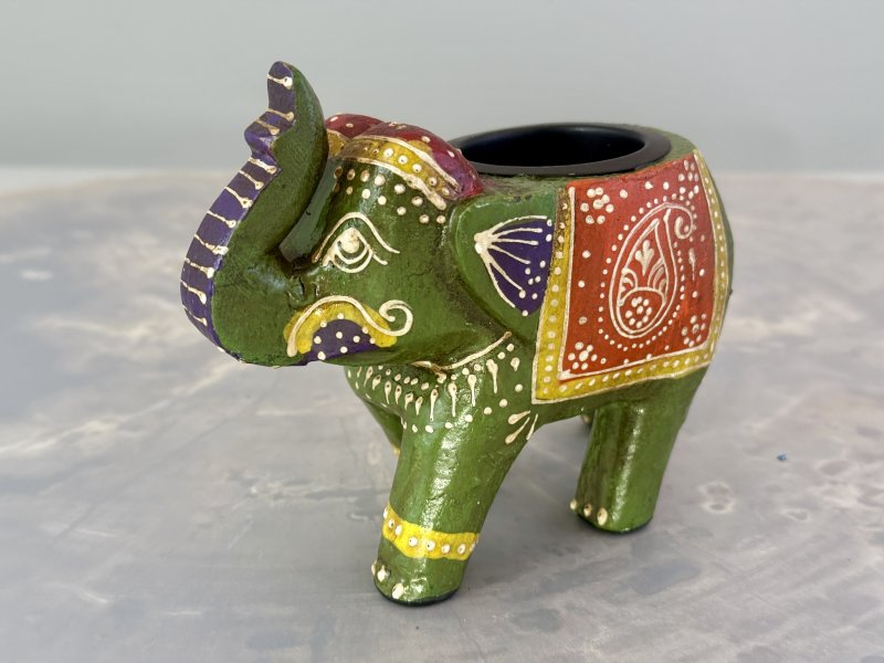 Svícen malovaný slon 13 cm Indie zelený