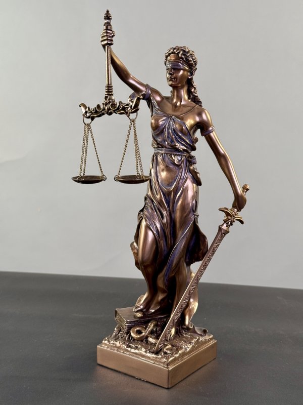 Soška Spravedlnosti – detailní dekorace 19 nebo 29 cm