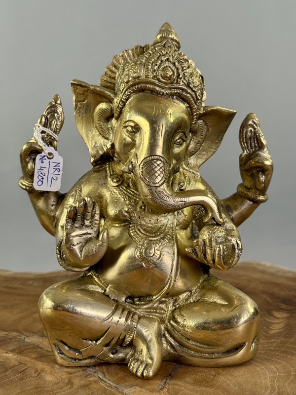 Kovová soška Ganéši s atributy štěstí, 17 cm – ruční odlévání, Indie