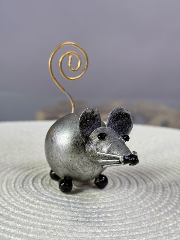 Plechová myška 7 cm – ručně vyráběná dekorace z Bali